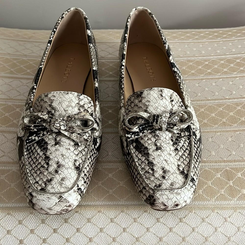 NWOB Talbots Becca tie loafers